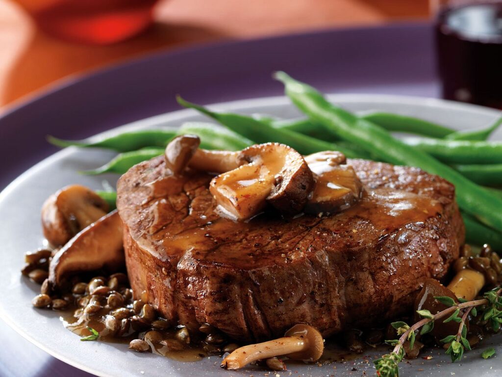 Grass-Fed Pasture Aged Filet Mignon : Strauss Brands