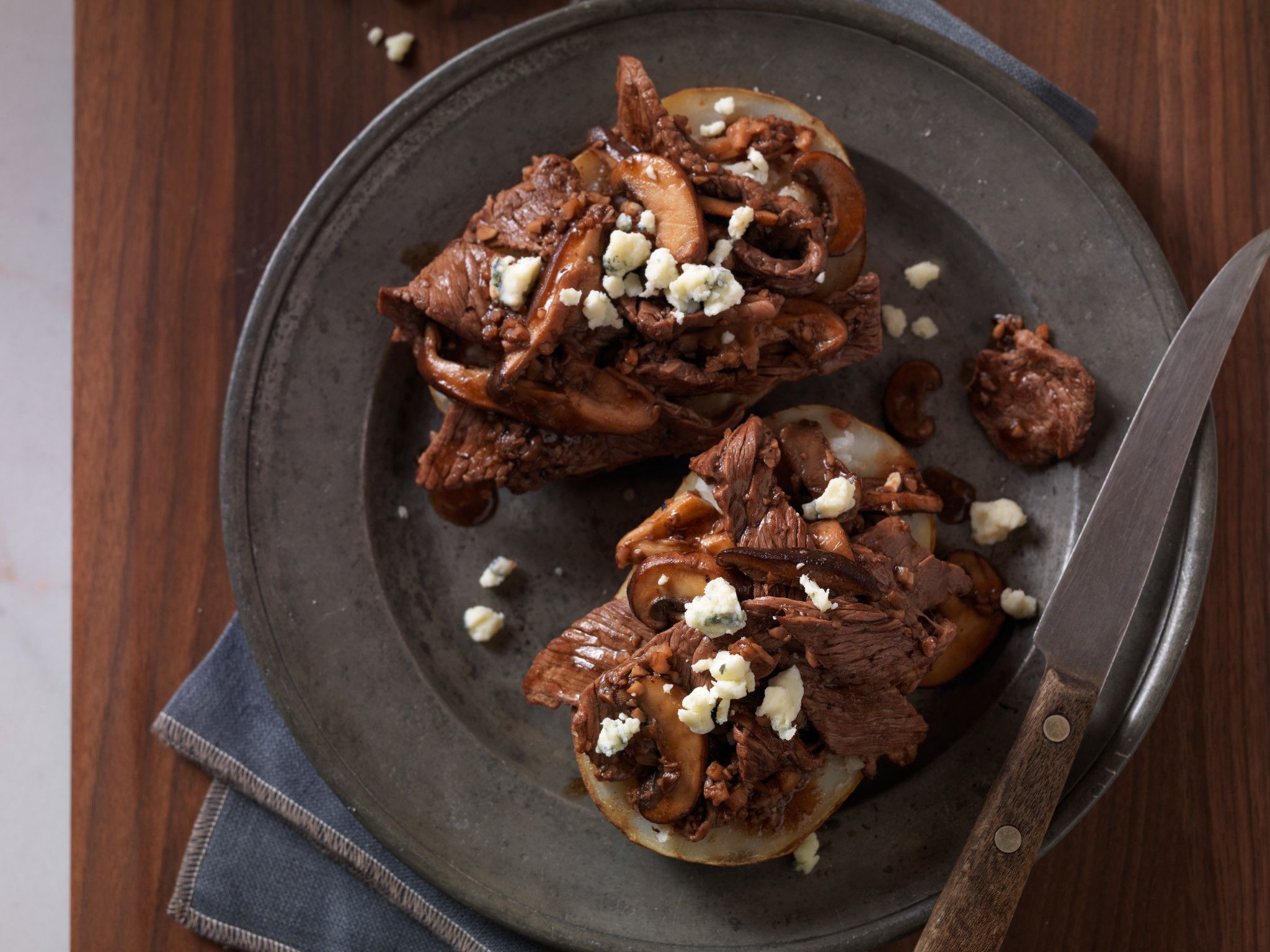 British-Style Beef Baked Potatoes : Strauss Brands